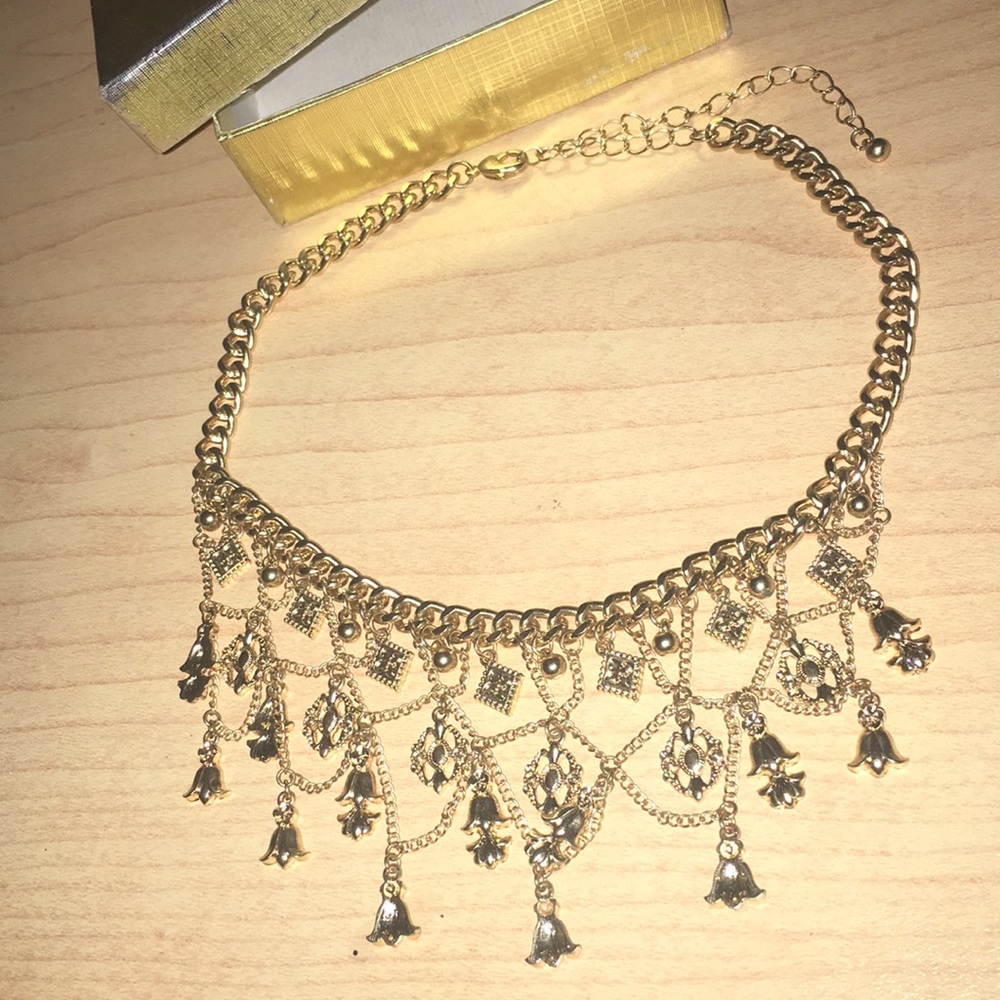 Beautiful Gold Necklace!